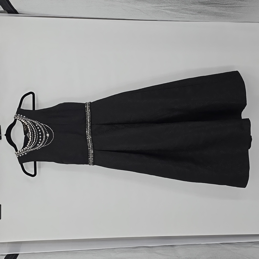 Alice and Olivia Cherra Pearl Neck Midi Black Dress Size 6